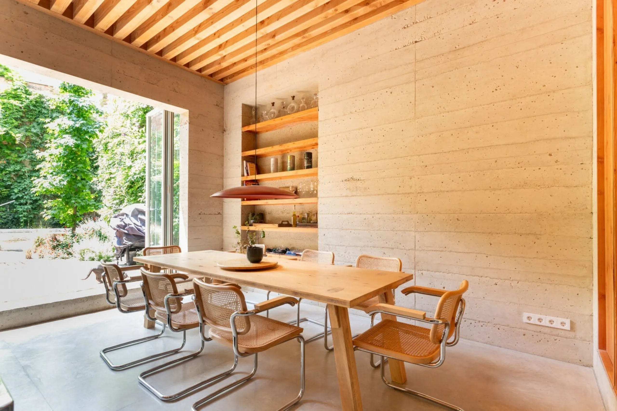 Designer Home for Rent in the Heart of the Prestigious Sarria District, Barcelona