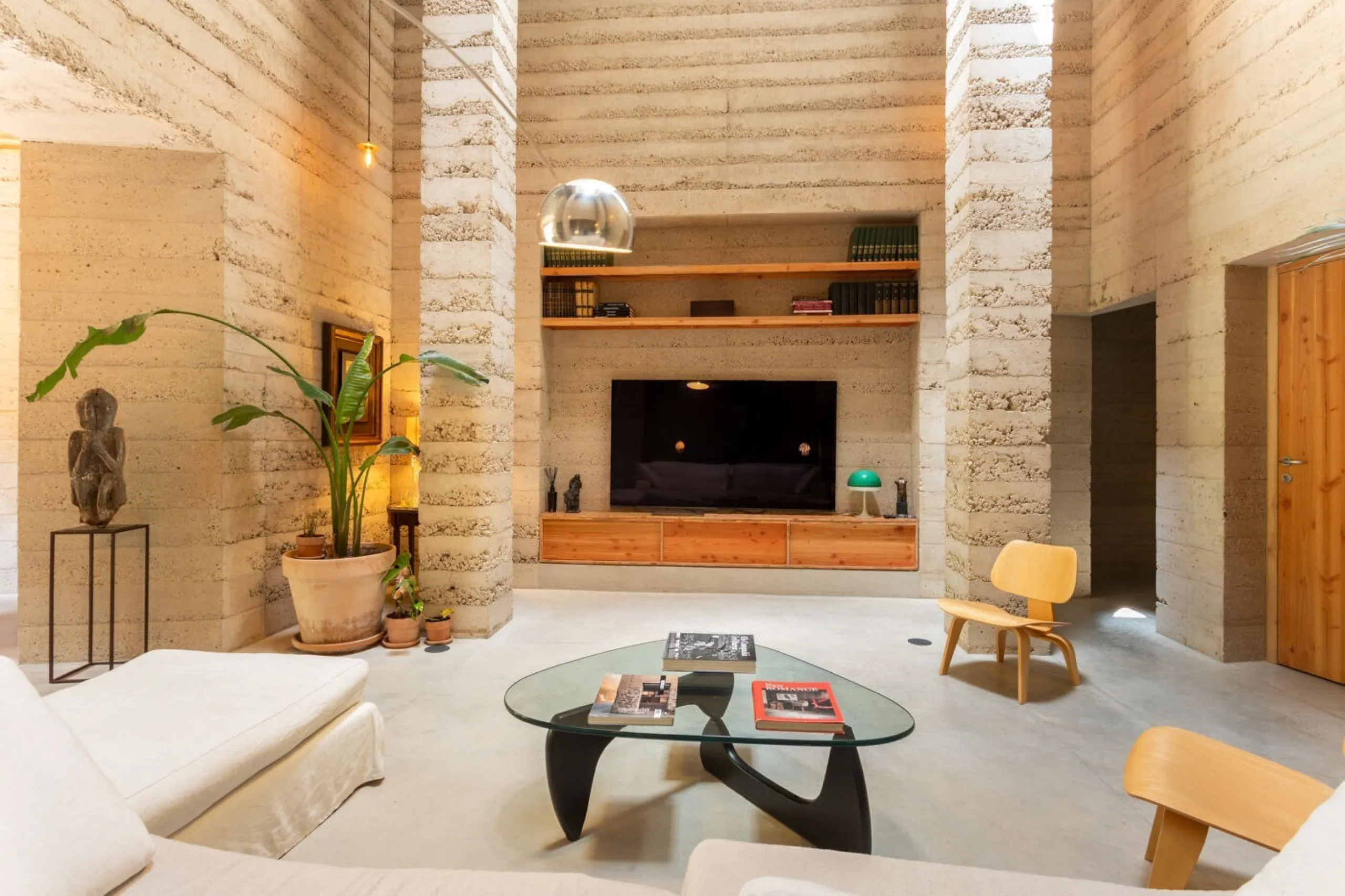 Designer Home for Rent in the Heart of the Prestigious Sarria District, Barcelona