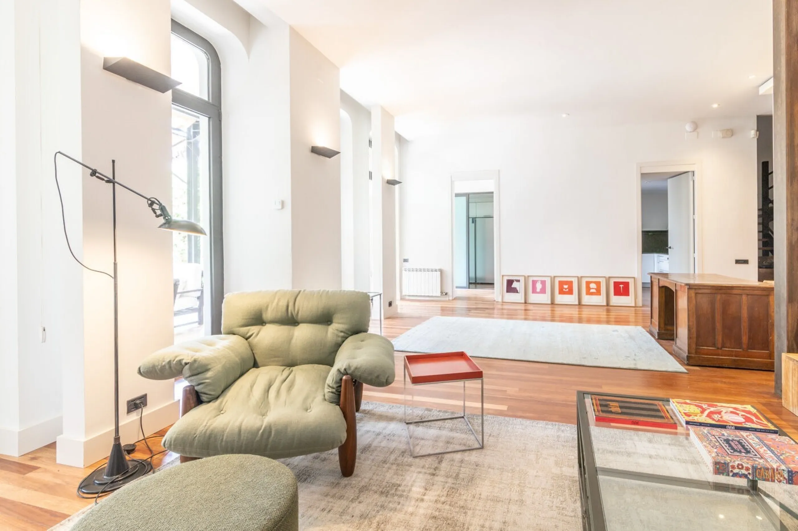 Charming House with Garden and Pool for Mid-Term Rent in Sarria Center, Barcelona