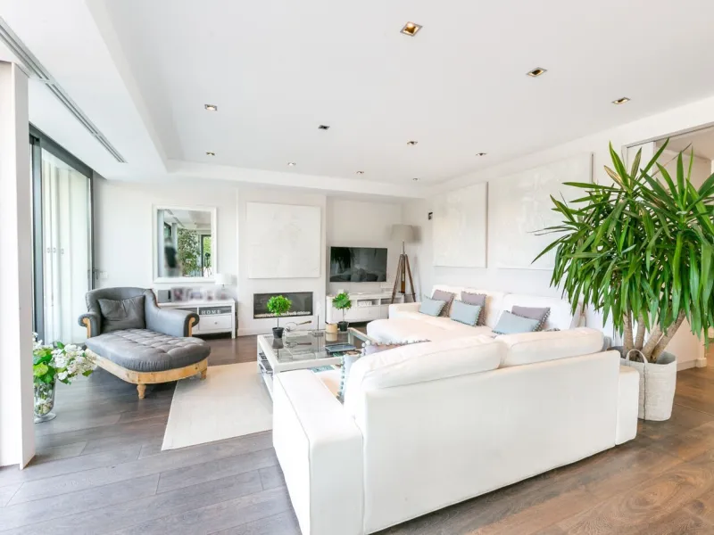  Modern Villa with Pool and Panoramic Views for Rent in Valvidrera, Barcelona