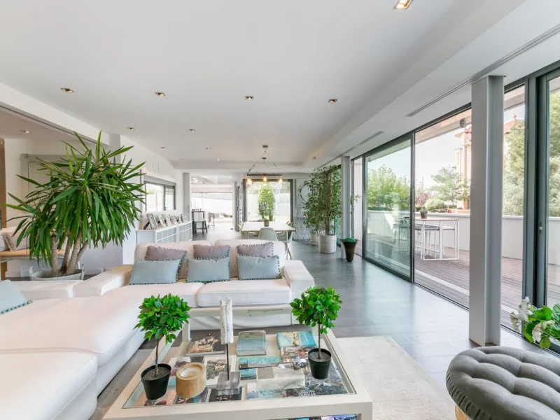  Modern Villa with Pool and Panoramic Views for Rent in Valvidrera, Barcelona