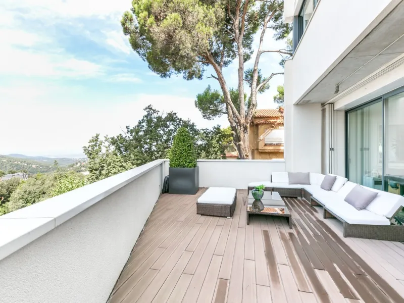  Modern Villa with Pool and Panoramic Views for Rent in Valvidrera, Barcelona
