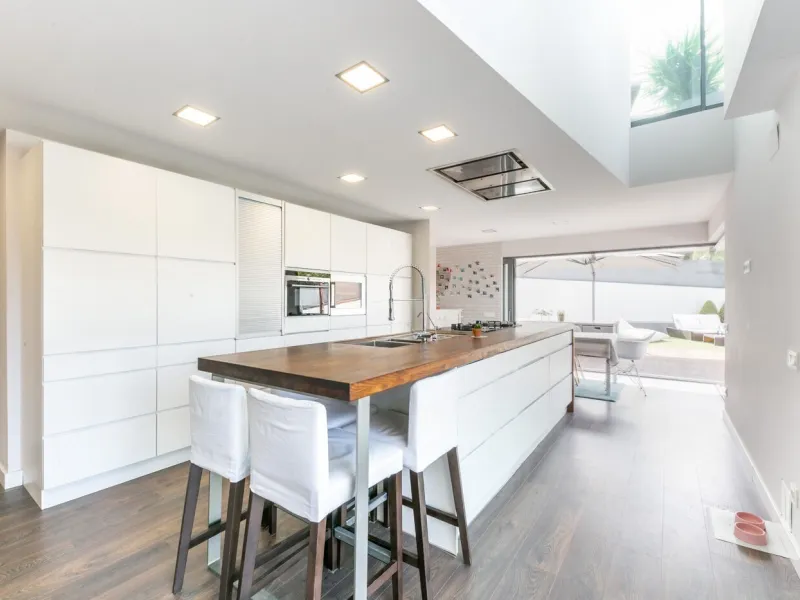  Modern Villa with Pool and Panoramic Views for Rent in Valvidrera, Barcelona
