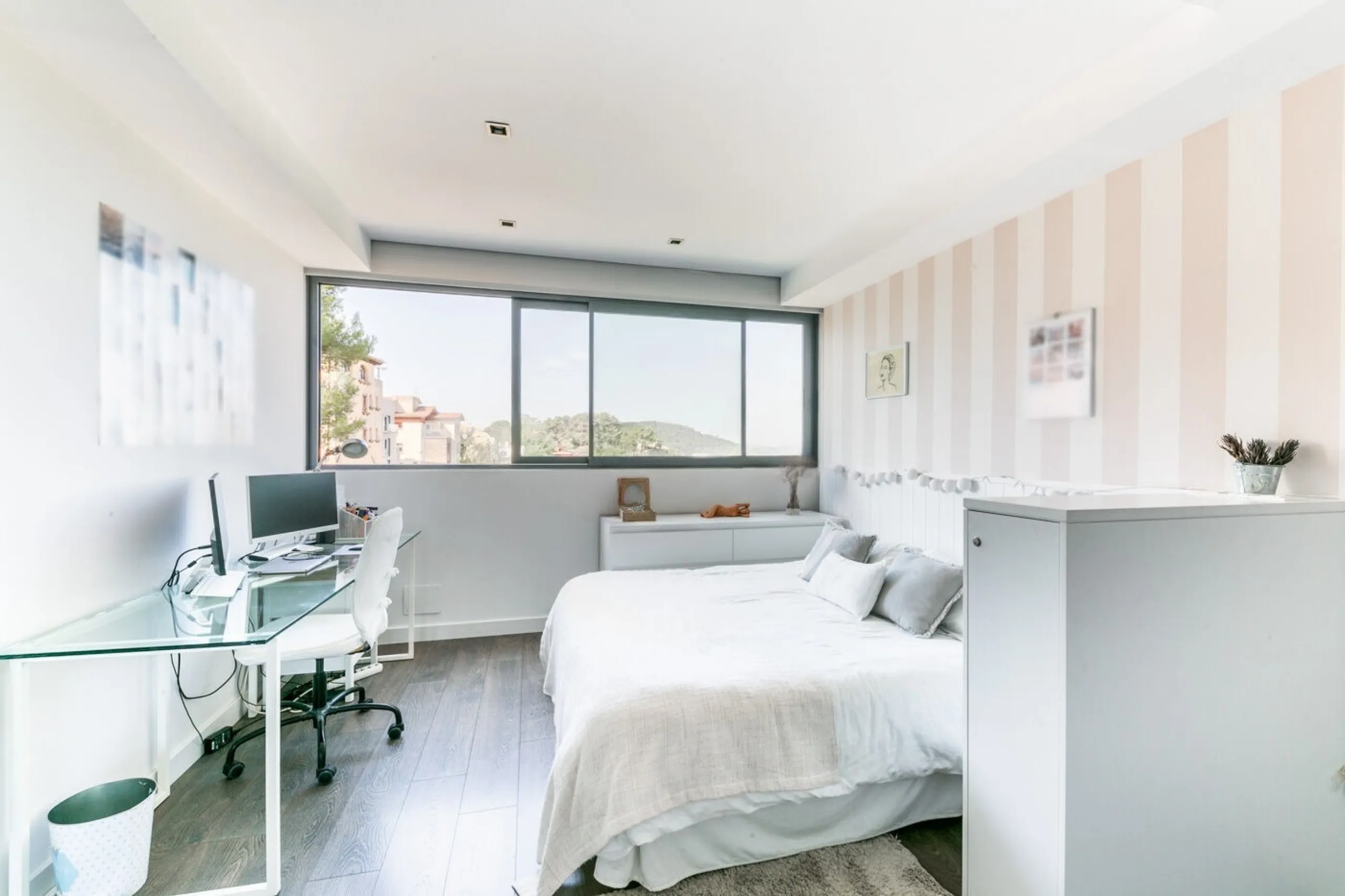  Modern Villa with Pool and Panoramic Views for Rent in Valvidrera, Barcelona
