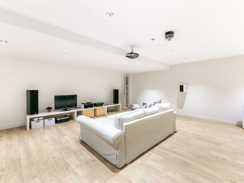  Modern Villa with Pool and Panoramic Views for Rent in Valvidrera, Barcelona