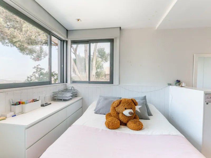  Modern Villa with Pool and Panoramic Views for Rent in Valvidrera, Barcelona