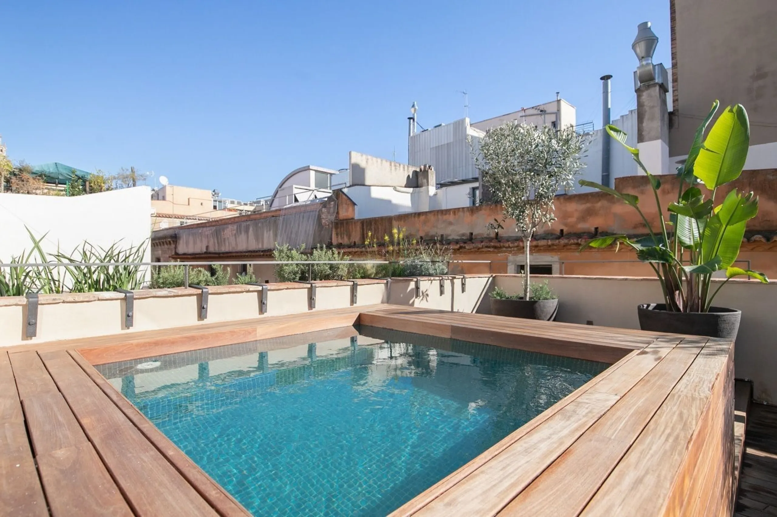 FFurnished Duplex Penthouse for Rent in El Gotic, Barcelona