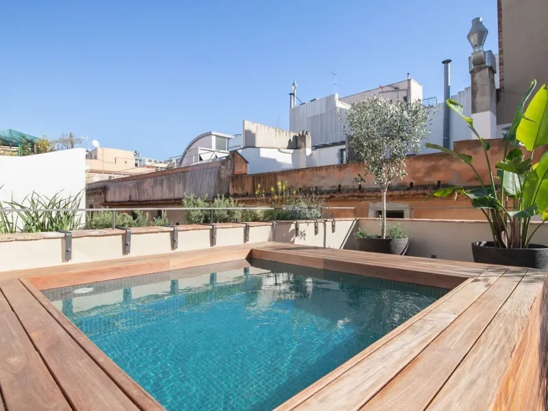 FFurnished Duplex Penthouse for Rent in El Gotic, Barcelona