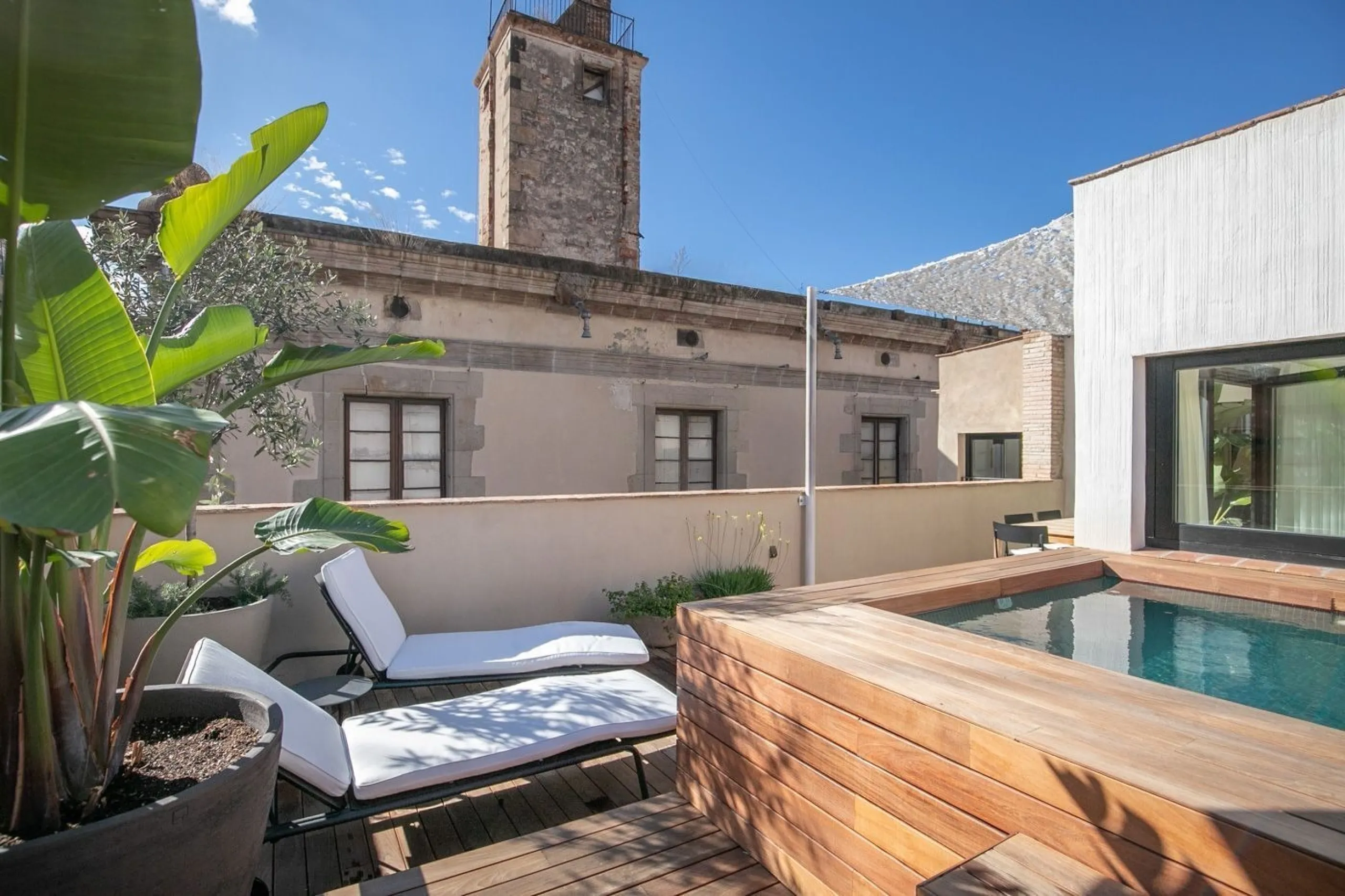 FFurnished Duplex Penthouse for Rent in El Gotic, Barcelona