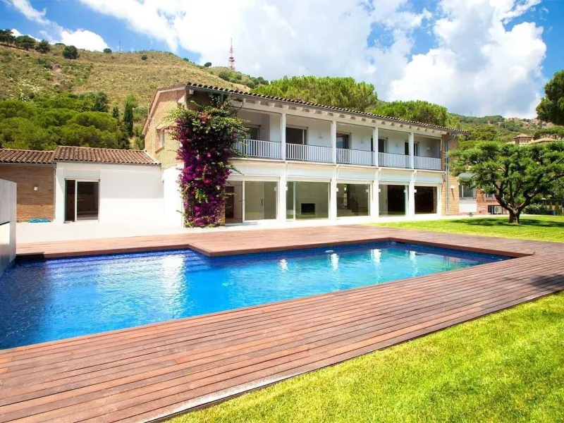 House for Rent with Garden and Pool in Pedralbes, Barcelona