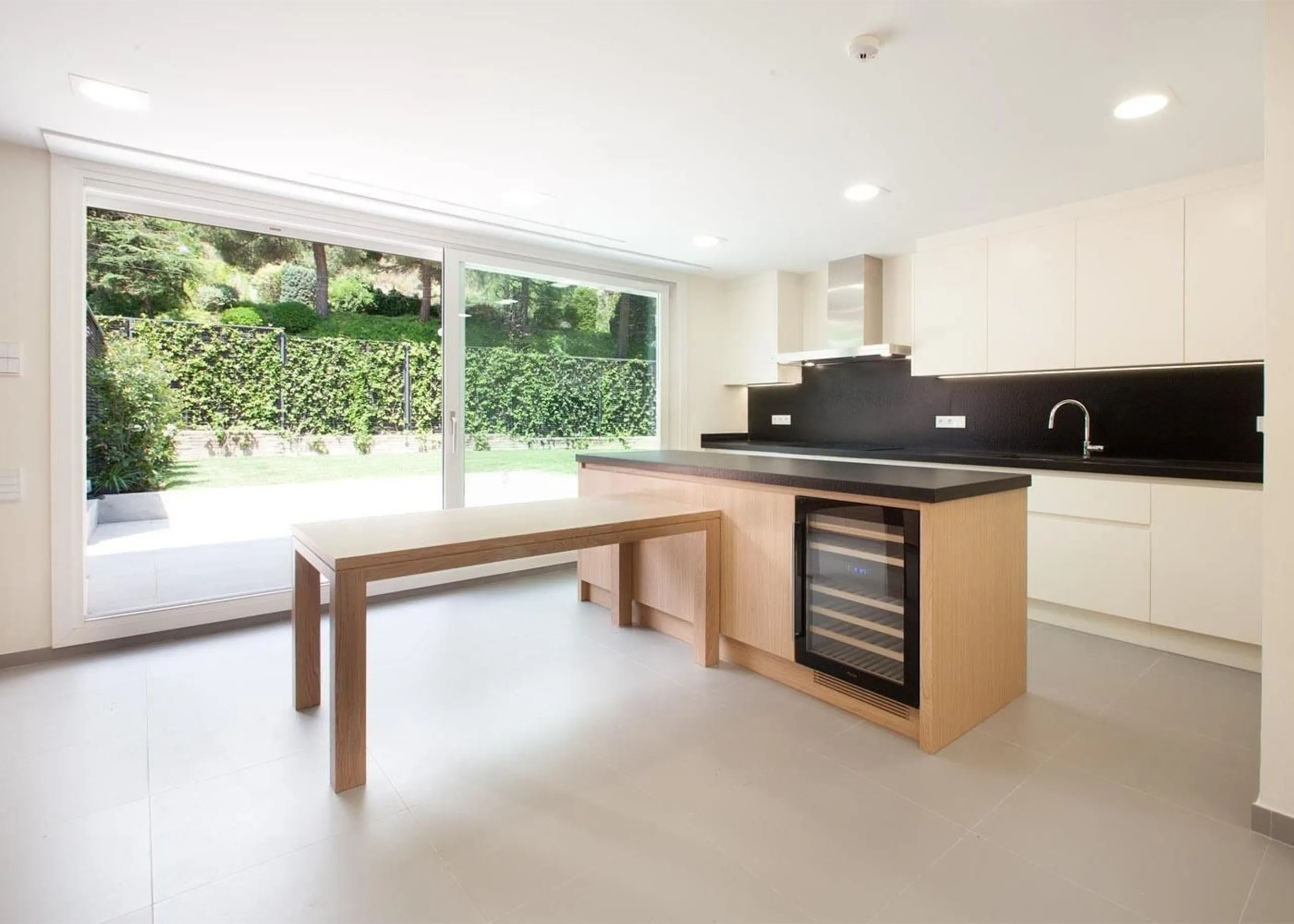 Casa con jardín y piscina en alquiler en Pedralbes, Barcelona