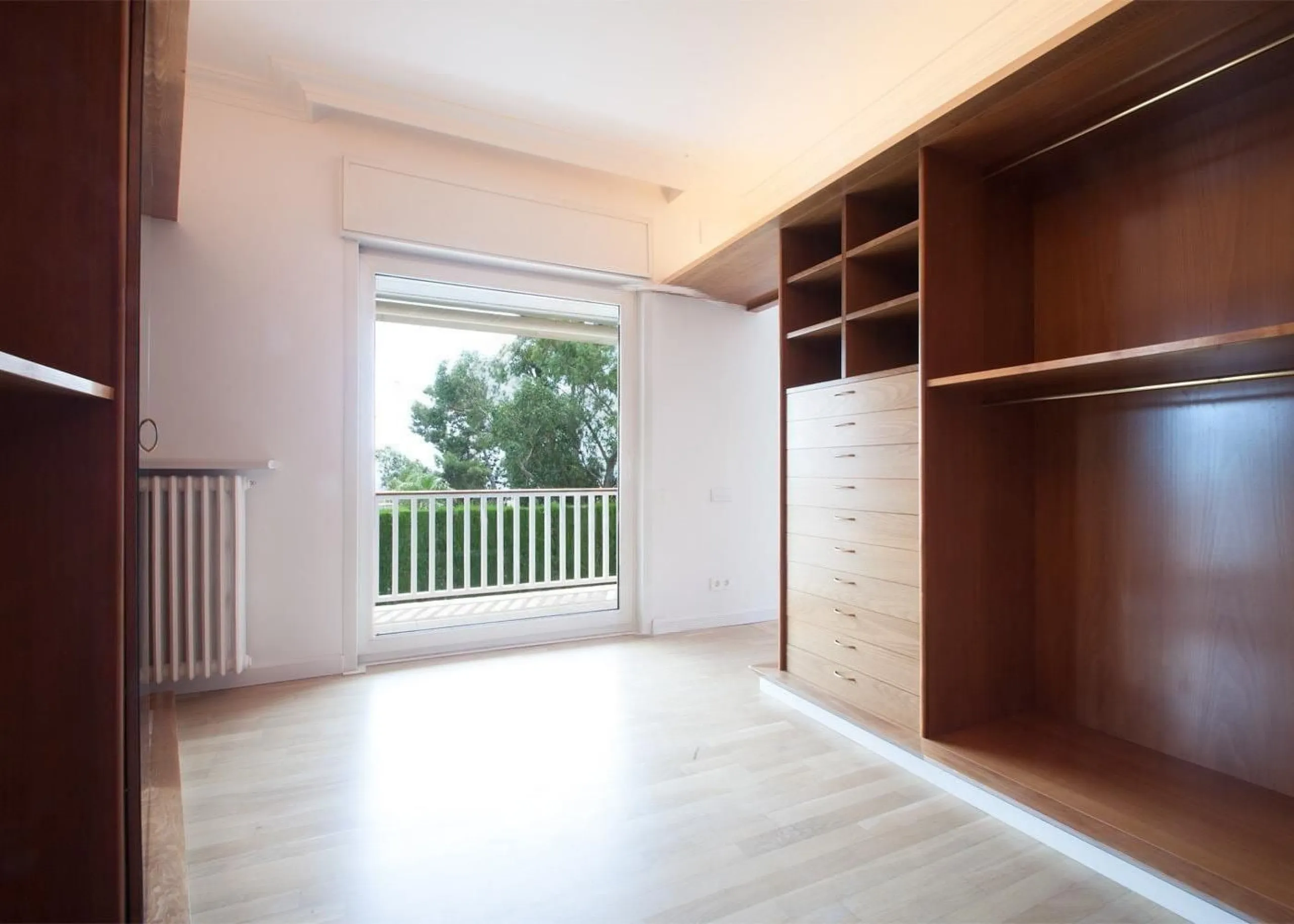 Casa con jardín y piscina en alquiler en Pedralbes, Barcelona