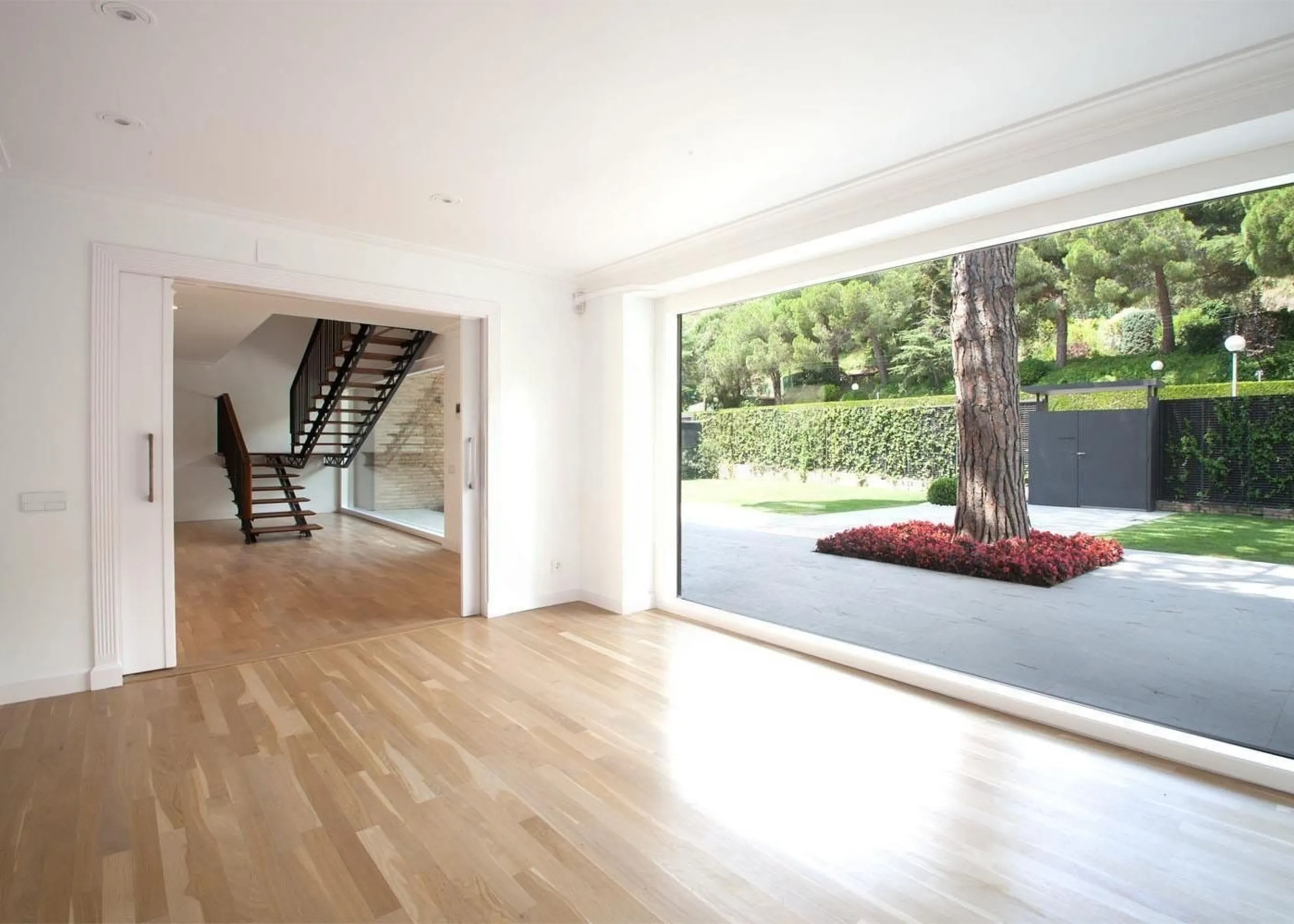 Casa con jardín y piscina en alquiler en Pedralbes, Barcelona