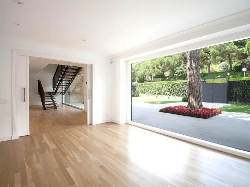Casa con jardín y piscina en alquiler en Pedralbes, Barcelona