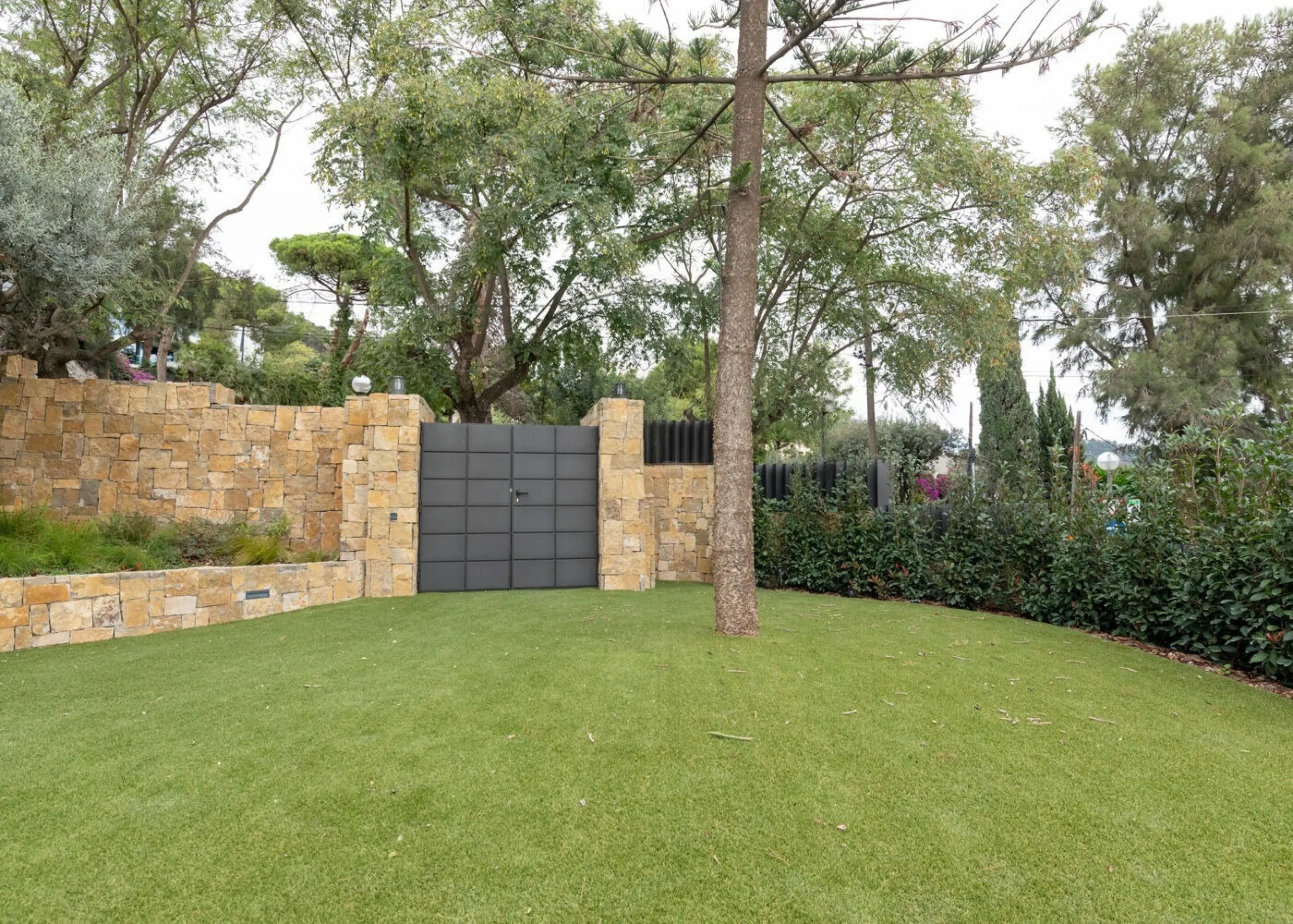 Casa de lujo en alquiler en el exclusivo barrio de Pedralbes, Barcelona