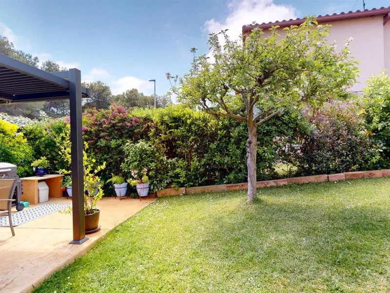 Detached House with Garden and Sea Views in Sant Antoni de Calonge, Costa Brava