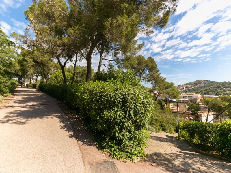 Brand New Four-Bedroom Apartment in El Putxet, Barcelona