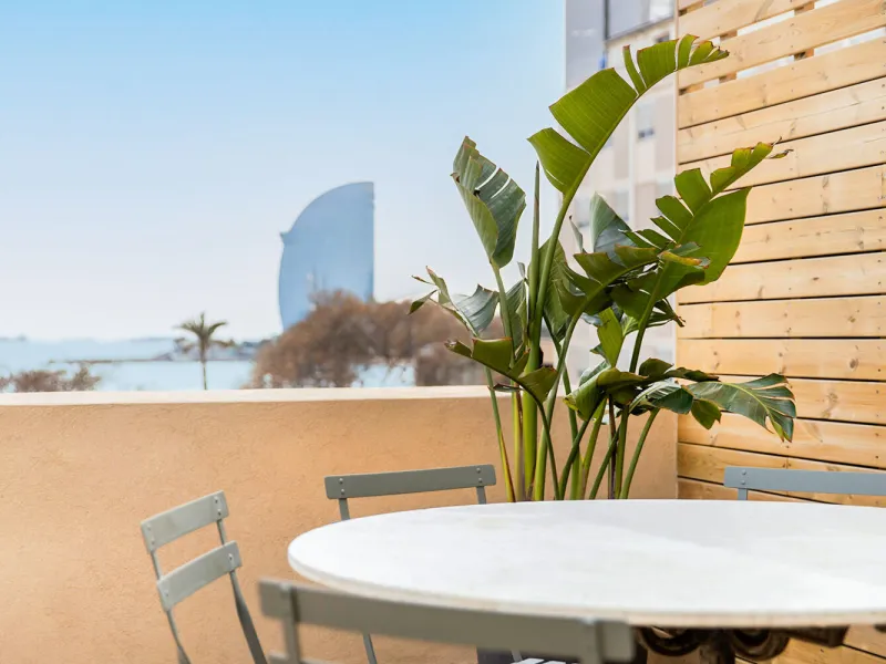 Renovated Beachside Apartment with Balcony in Barceloneta, Barcelona