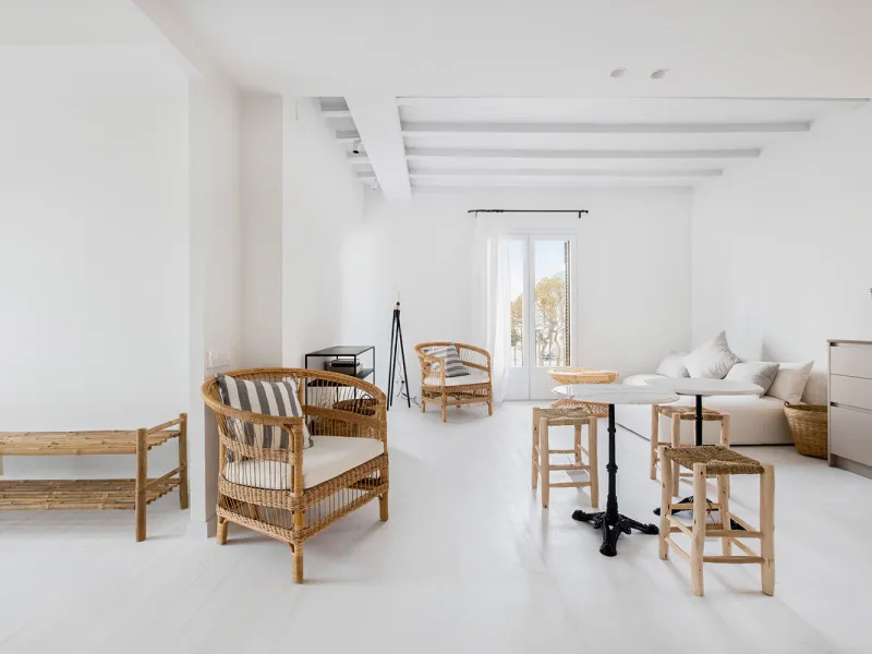 Renovated Beachside Apartment with Balcony in Barceloneta, Barcelona