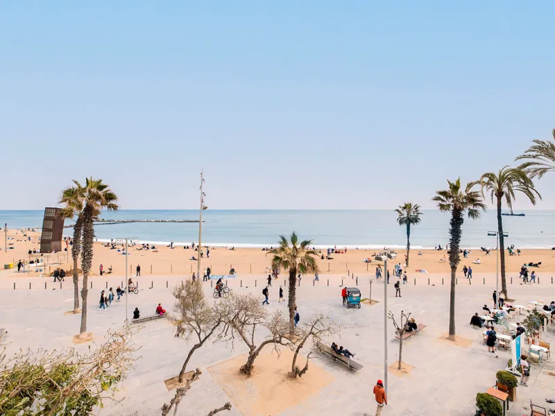 Renovated Beachside Apartment with Balcony in Barceloneta, Barcelona