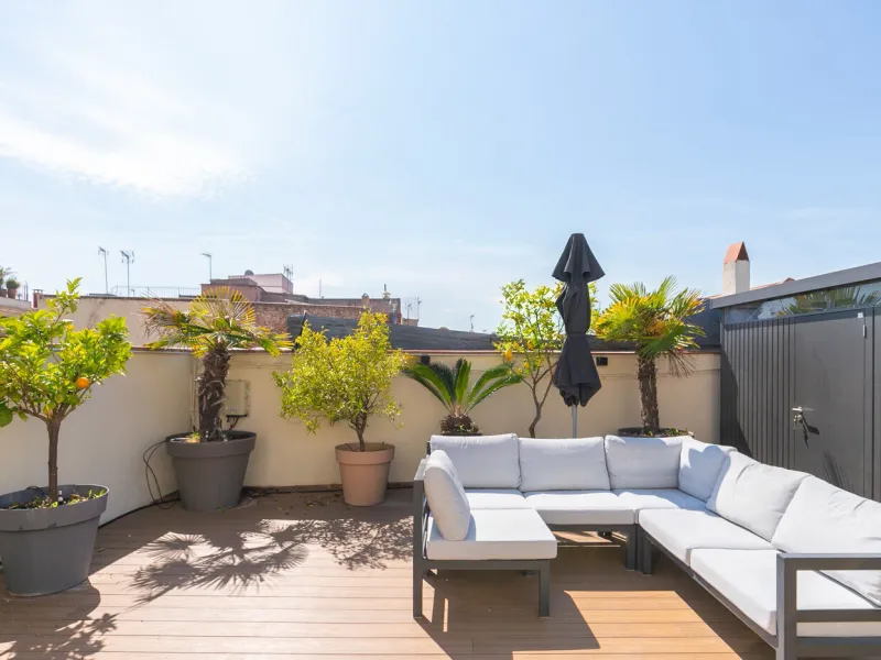 Piso histórico con terraza privada en el corazón del Barrio Gótico, Barcelona