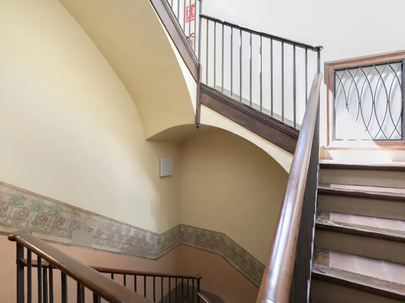 Historic Elegance with Private Terrace in the Heart of the Gothic Quarter, Barcelona