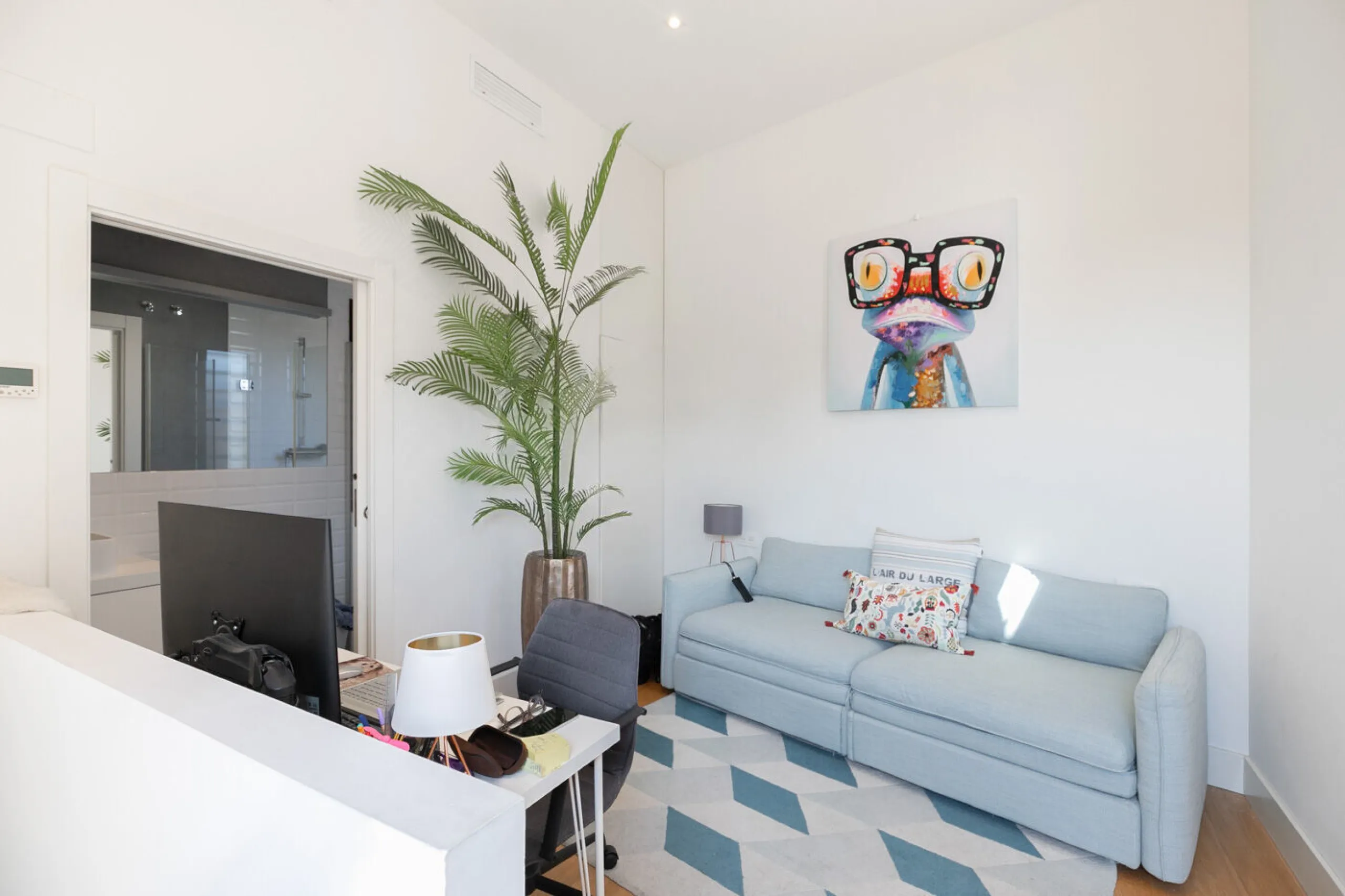 Historic Elegance with Private Terrace in the Heart of the Gothic Quarter, Barcelona