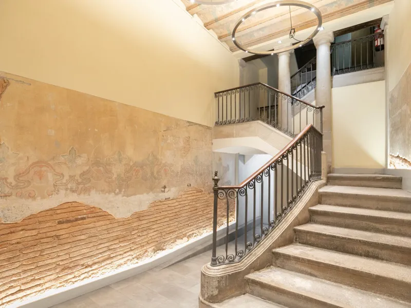 Historic Elegance with Private Terrace in the Heart of the Gothic Quarter, Barcelona