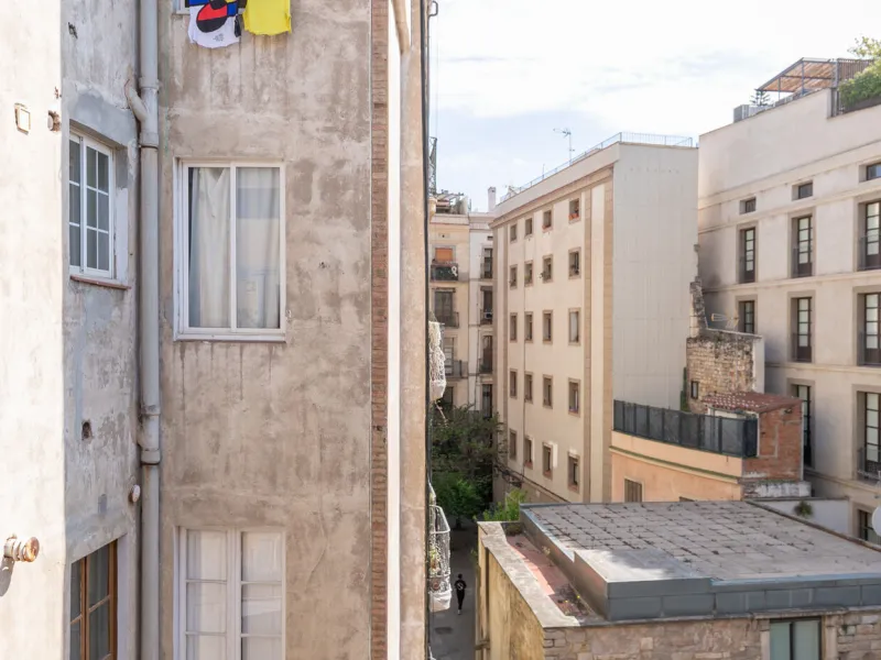 Historic Elegance with Private Terrace in the Heart of the Gothic Quarter, Barcelona