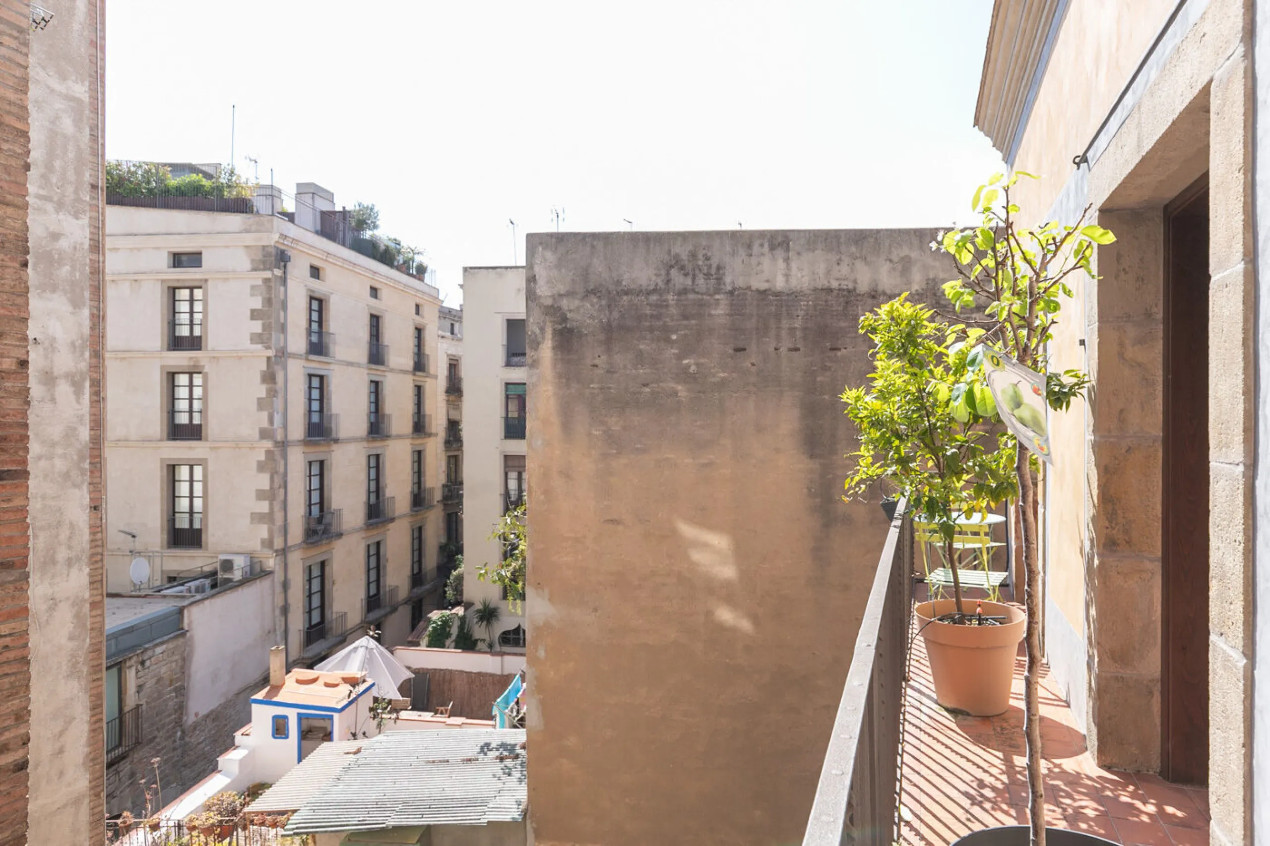 Historic Elegance with Private Terrace in the Heart of the Gothic Quarter, Barcelona
