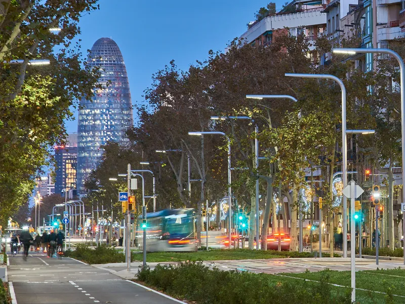 Profitable Restaurant in Avenida Diagonal, Next to Glories and Agbar Tower, Barcelona