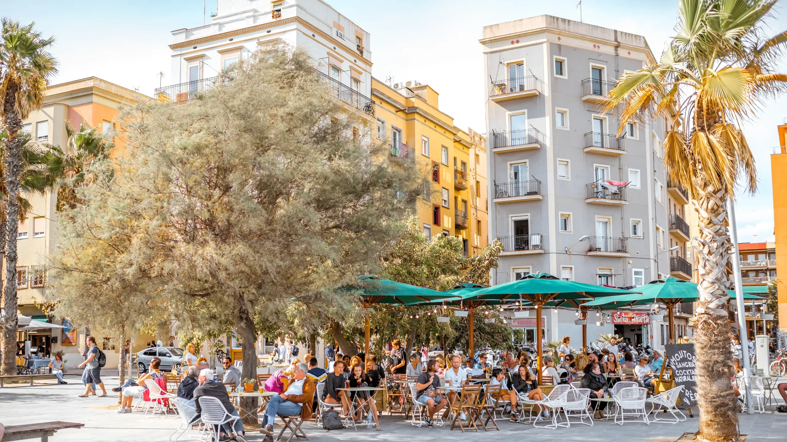 Restaurante en venta en zona de alto tránsito cerca de la playa – La Barceloneta, Barcelona