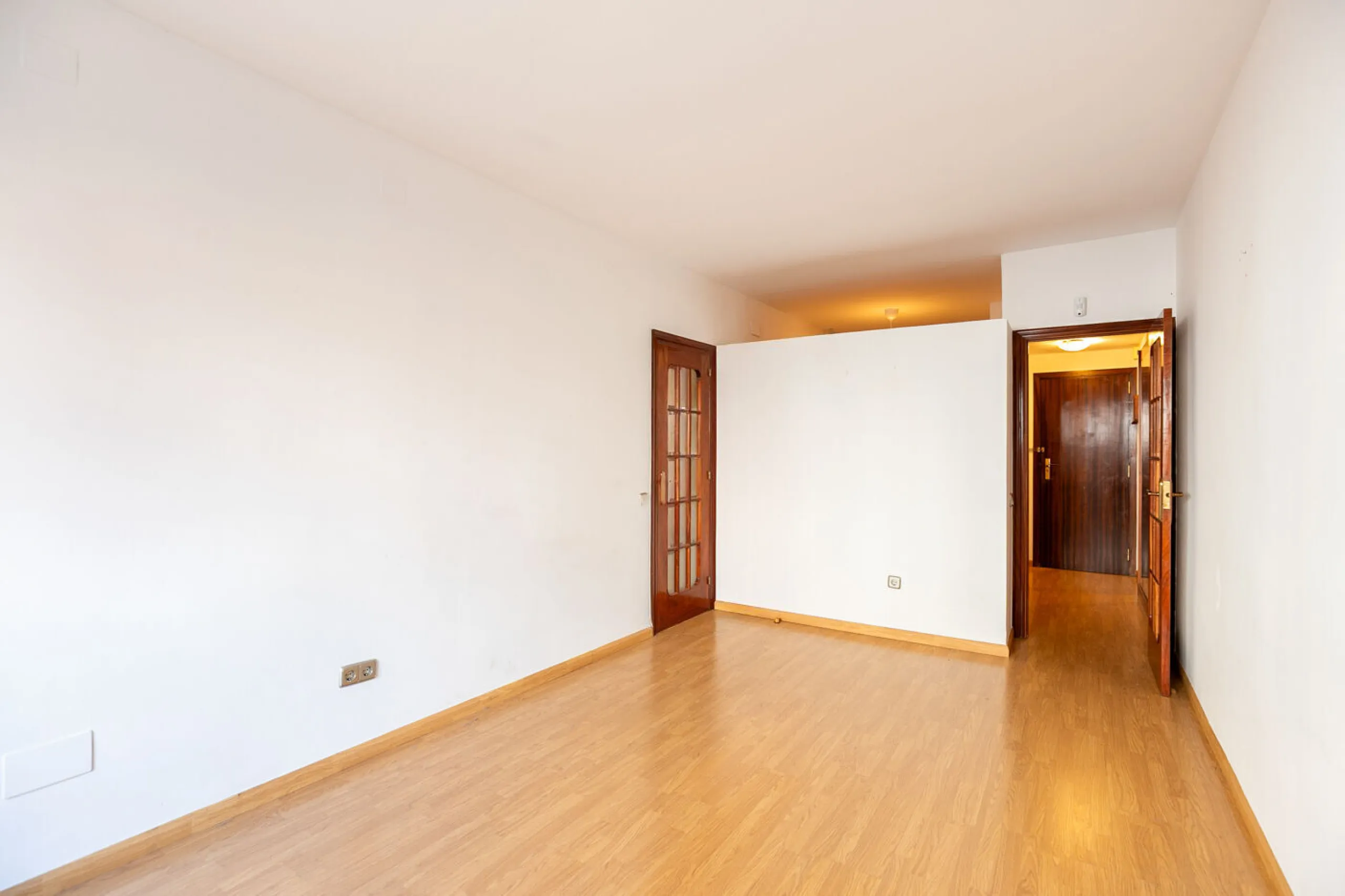 Your Charming Retreat in the Heart of Les Corts, Barcelona