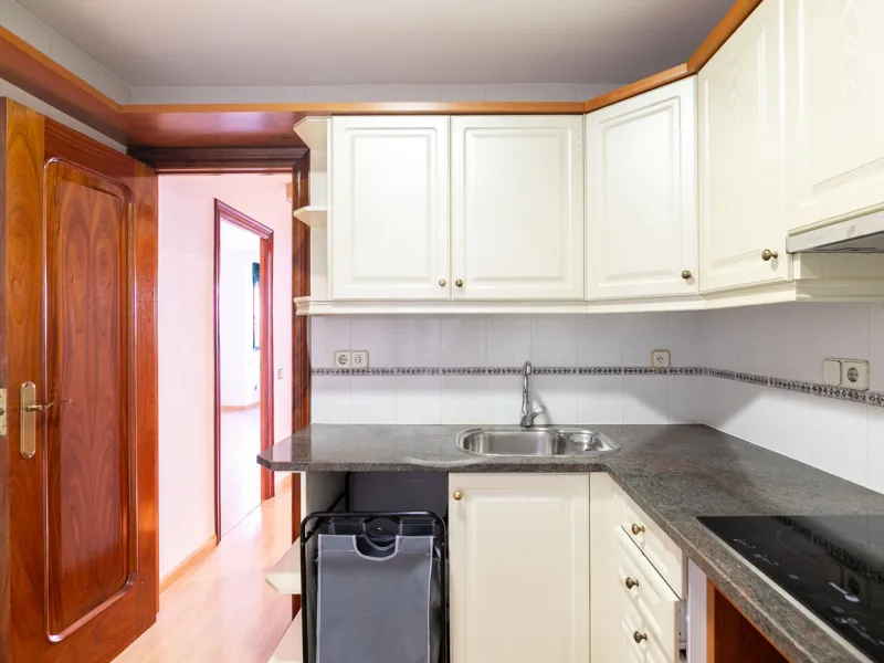 Your Charming Retreat in the Heart of Les Corts, Barcelona