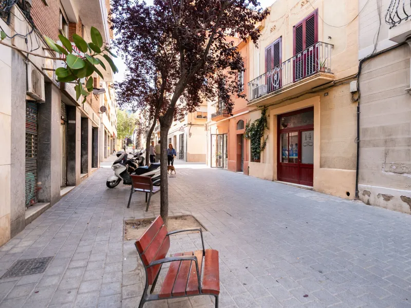 Your Charming Retreat in the Heart of Les Corts, Barcelona