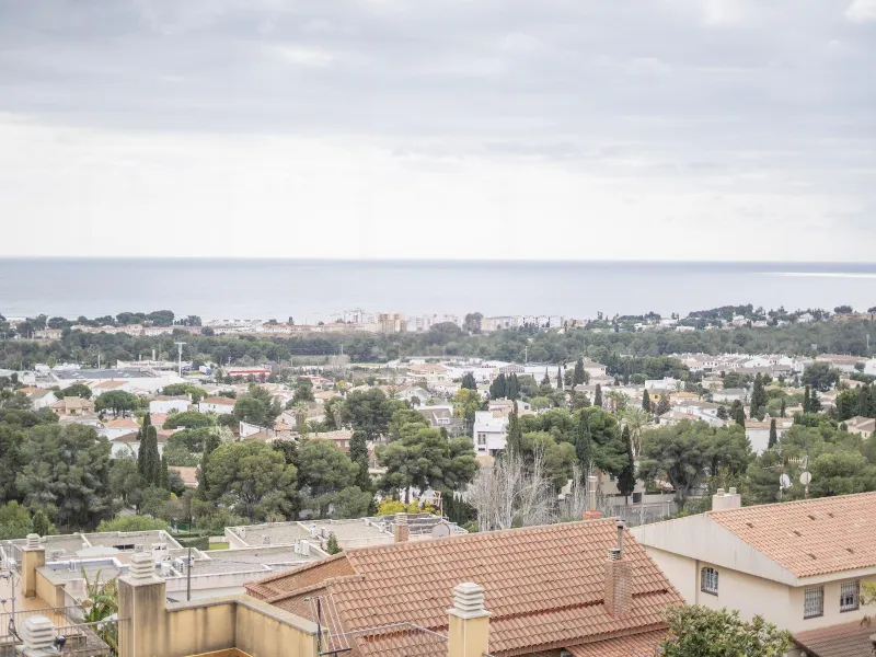 Villa elegante con vistas al mar en Coma-Ruga, Costa Dorada