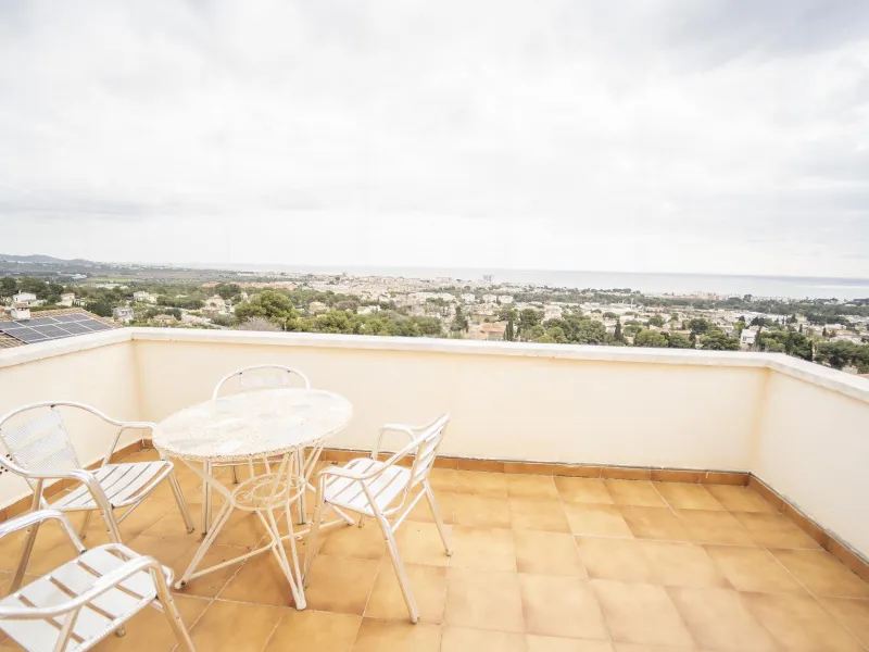 Villa elegante con vistas al mar en Coma-Ruga, Costa Dorada