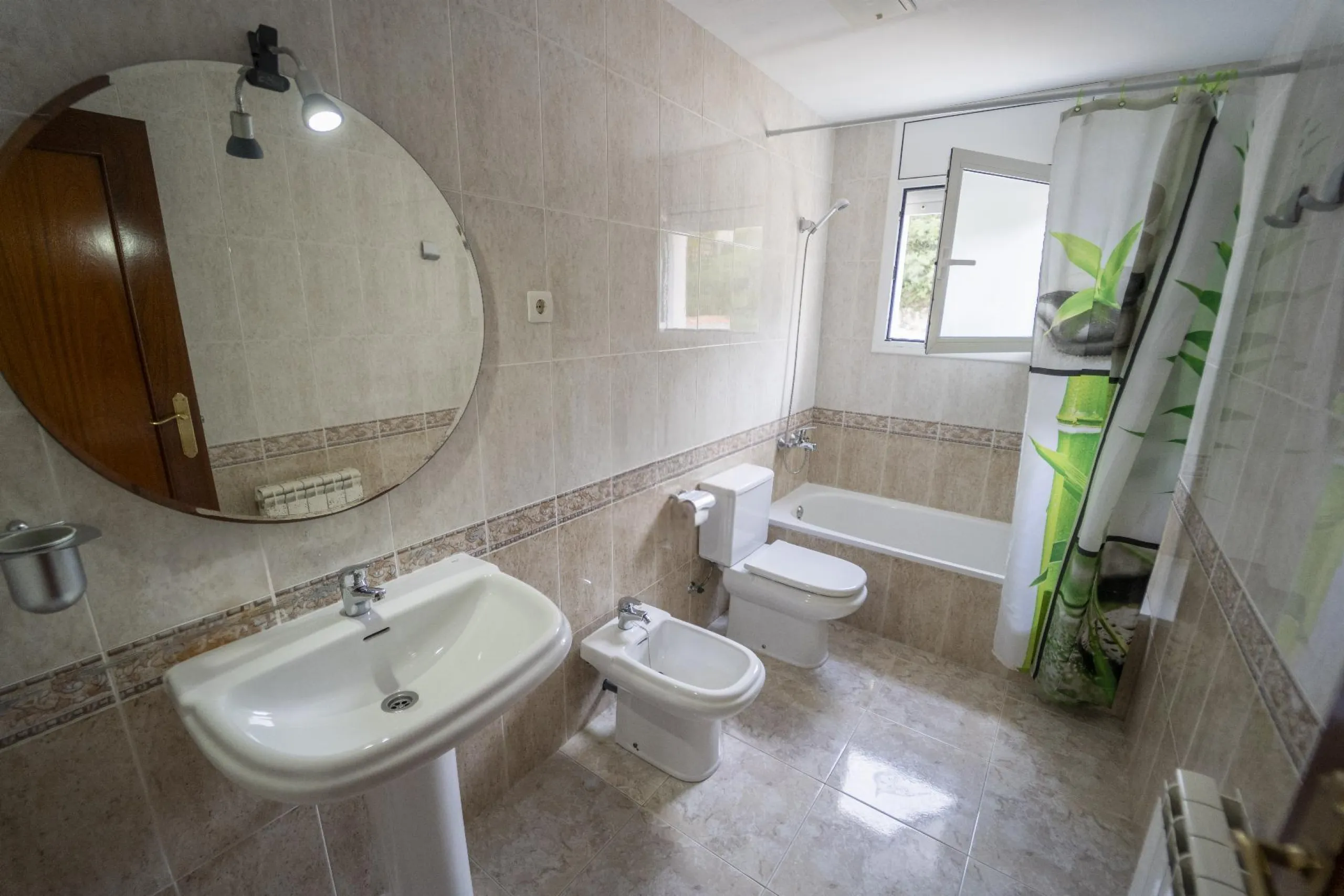 Villa elegante con vistas al mar en Coma-Ruga, Costa Dorada