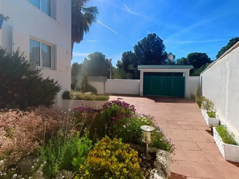Spacious House by the Sea in Coma Ruga, Costa Dorada