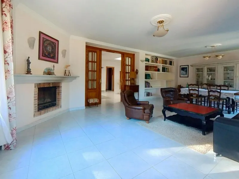 Spacious House by the Sea in Coma Ruga, Costa Dorada