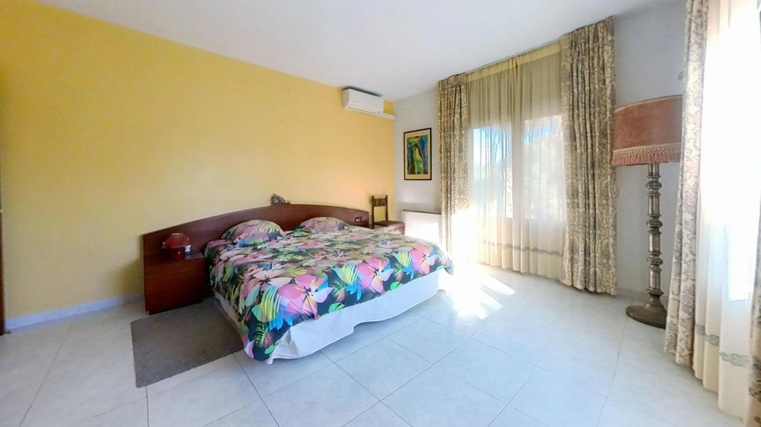 Spacious House by the Sea in Coma Ruga, Costa Dorada