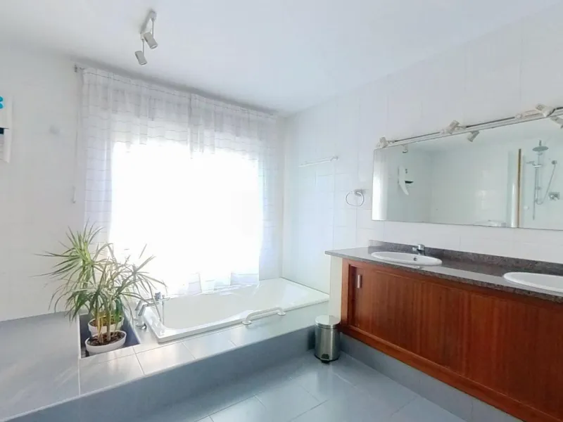 Spacious House by the Sea in Coma Ruga, Costa Dorada