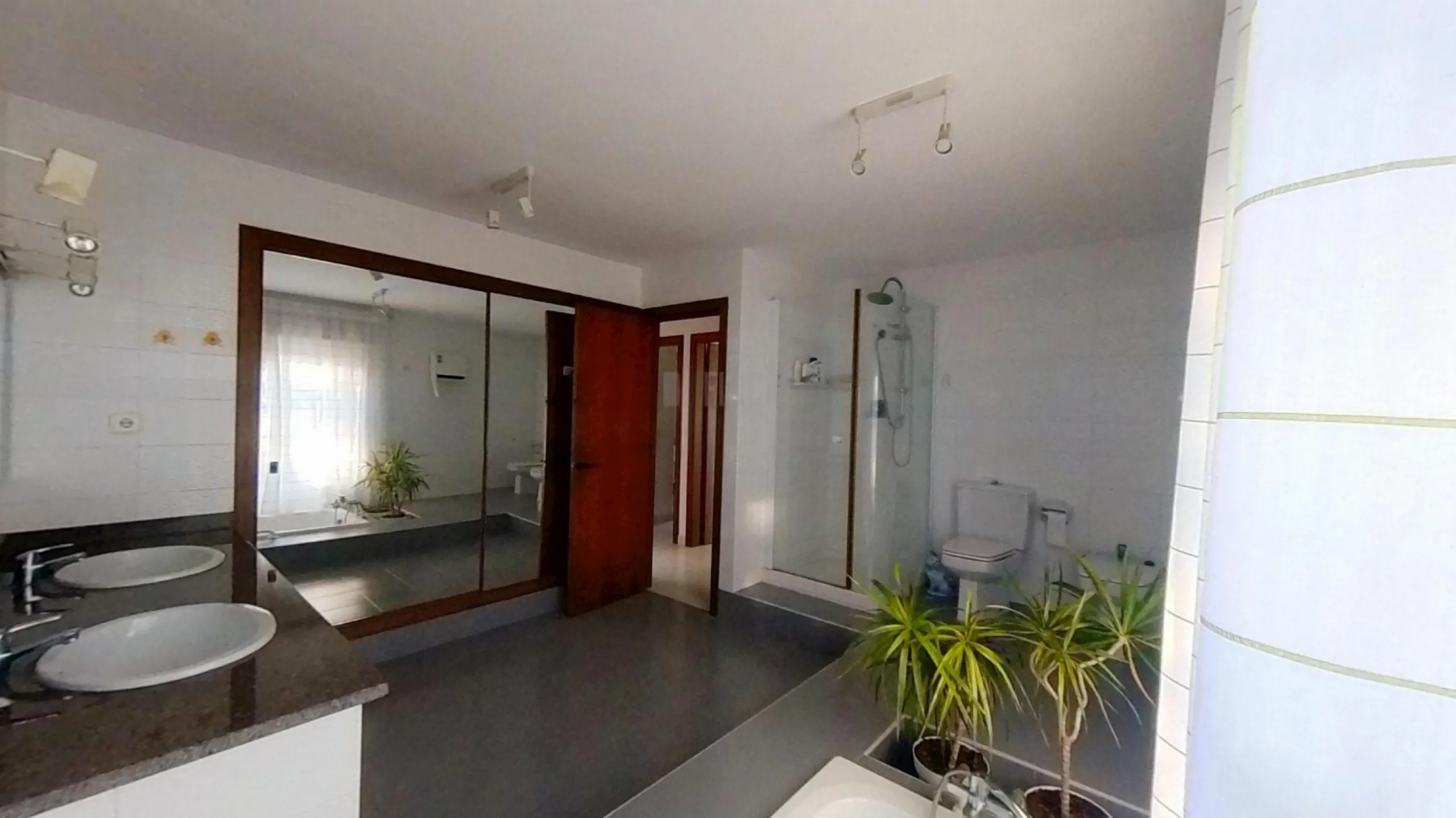 Spacious House by the Sea in Coma Ruga, Costa Dorada