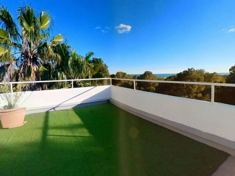 Spacious House by the Sea in Coma Ruga, Costa Dorada