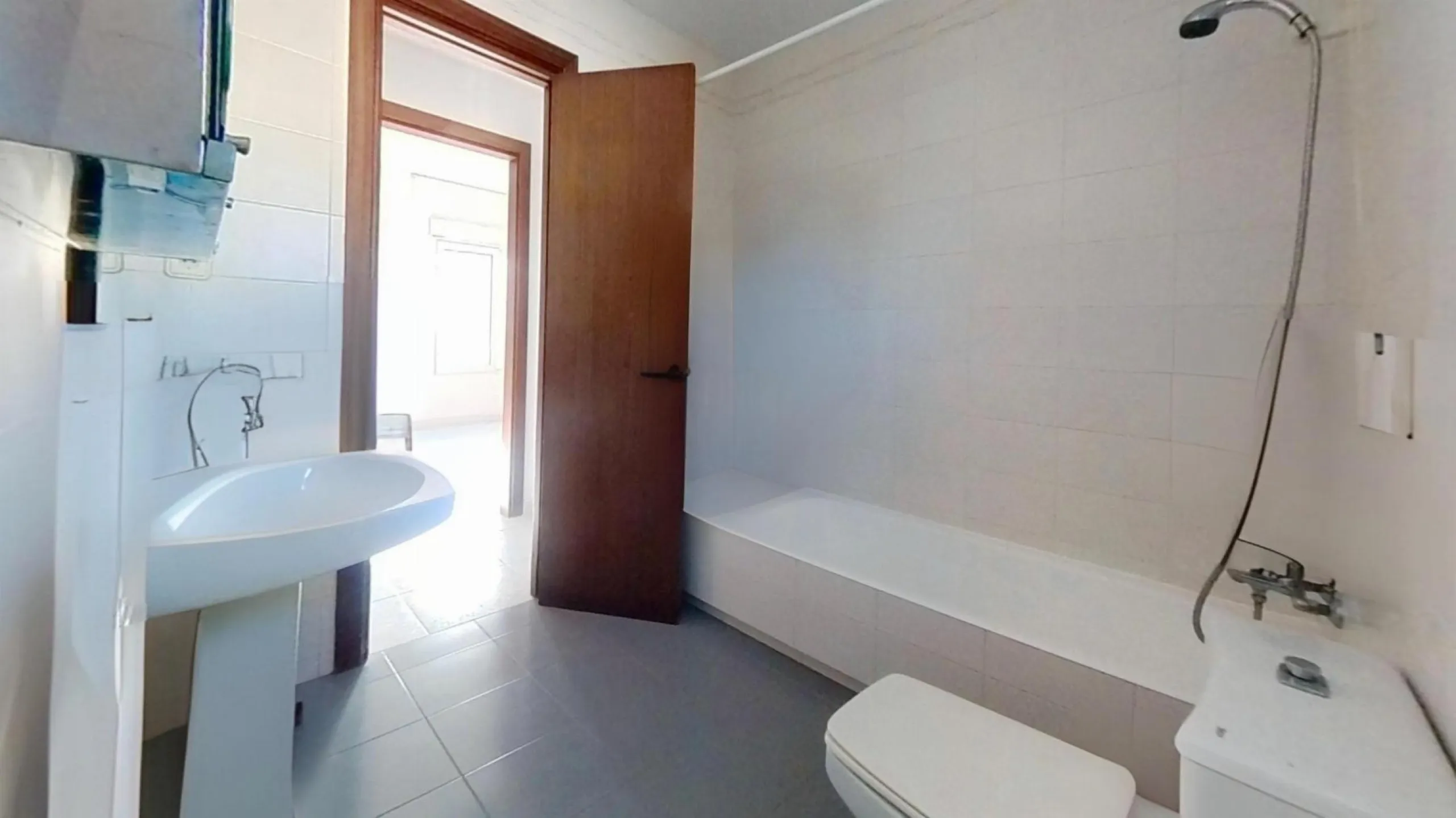 Spacious House by the Sea in Coma Ruga, Costa Dorada