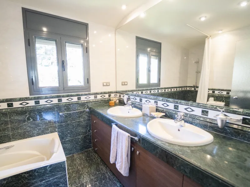 Elegant Villa with Panoramic Sea and Mountain Views in Coma-Ruga, Costa Dorada 