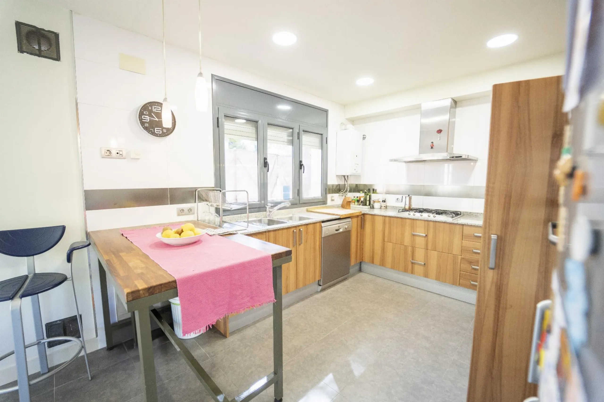 Elegant Villa with Panoramic Sea and Mountain Views in Coma-Ruga, Costa Dorada 