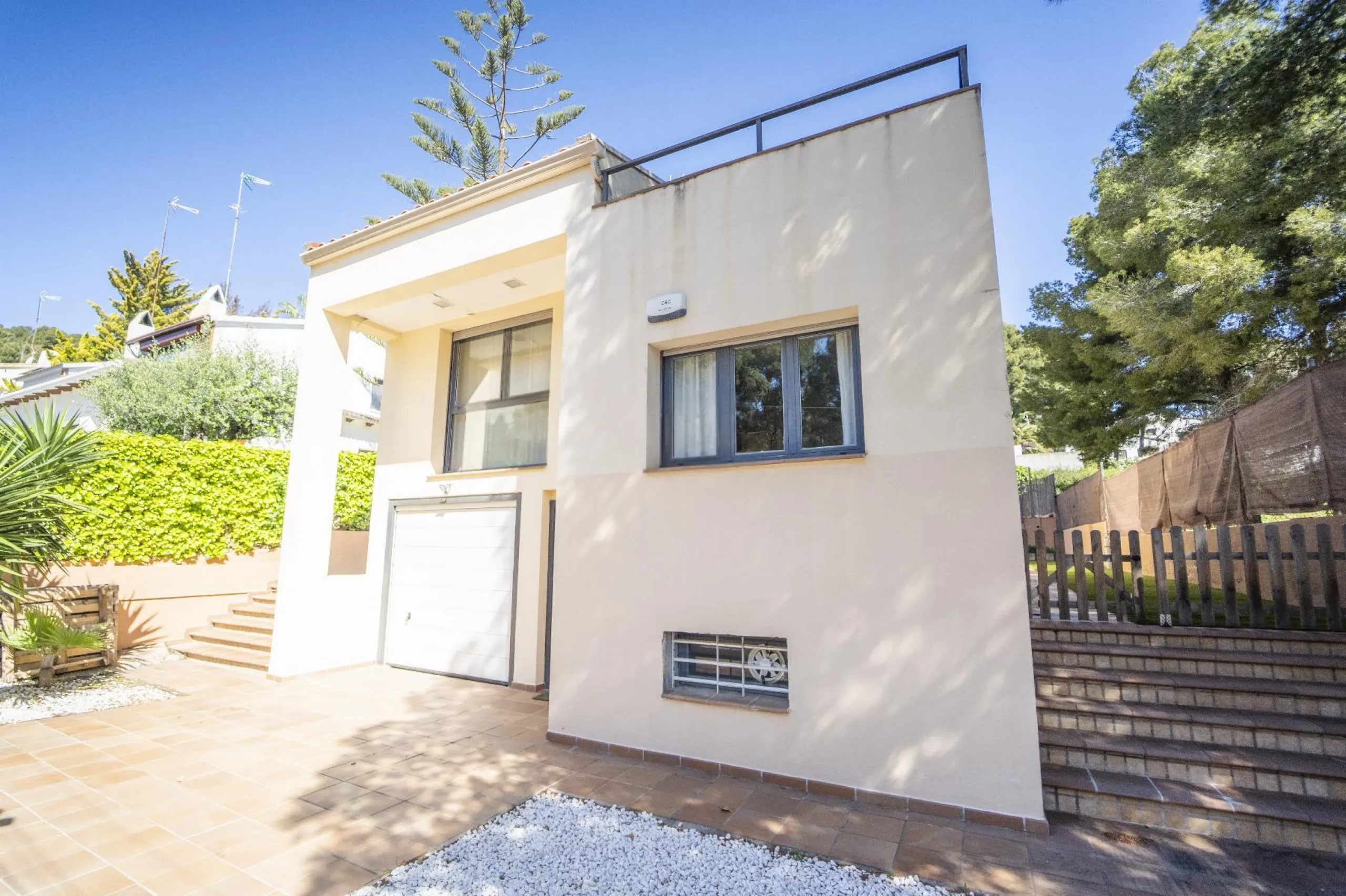 Elegant Villa with Panoramic Sea and Mountain Views in Coma-Ruga, Costa Dorada 
