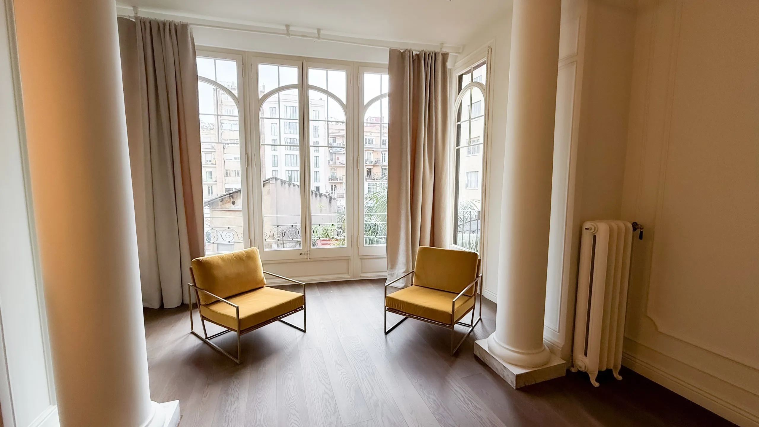 Luxury Apartment in Eixample, Barcelona — Italian Style and Historic Chic