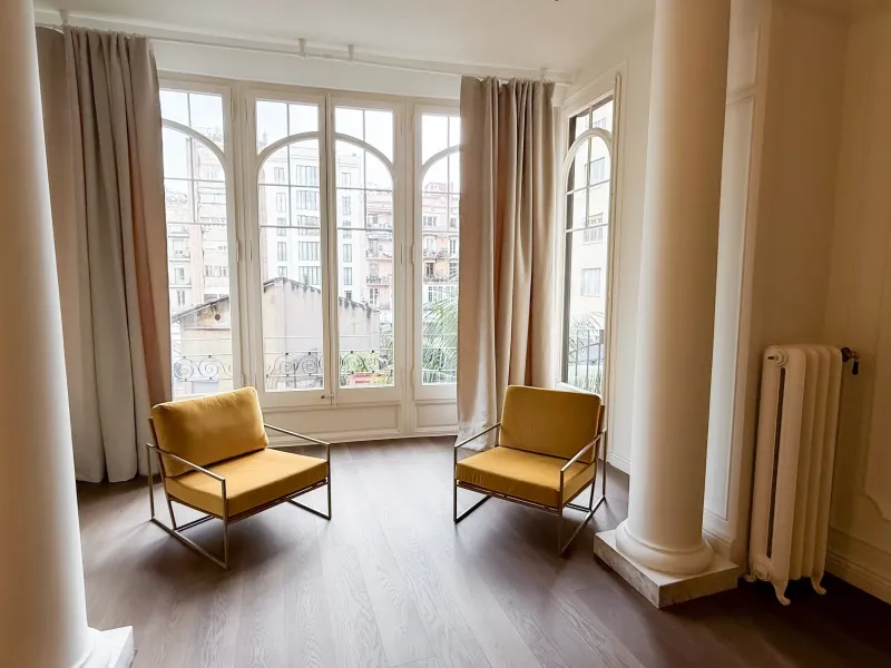 Luxury Apartment in Eixample, Barcelona — Italian Style and Historic Chic